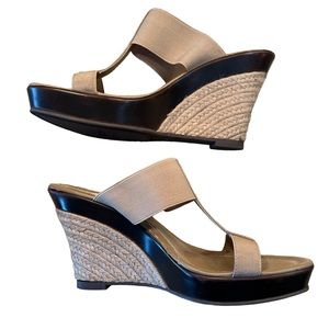Charles David Tickle Camel Stretch Wedges - Size 9